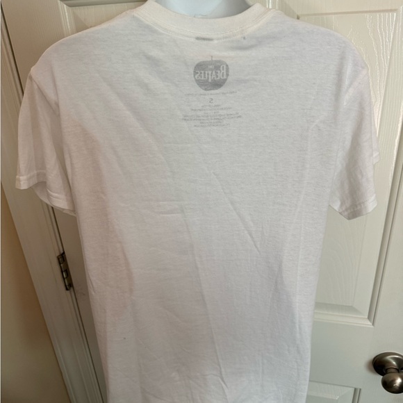 The Beatles Beatnik Floral Womens White Graphic Short Sleeve T Shirt Small NWOT - Picture 2 of 4
